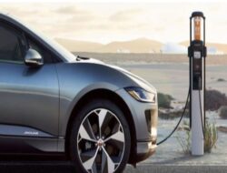 Mobil Listrik Makin Mendominasi, Tapi Hybrid Jadi Jembatan Realistis di Indonesia