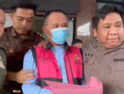 Diduga Korupsi Dana Desa, Kejari Kotabumi Tahan Kades Kedaton