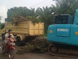 Sampah Meluber di Kotabumi Belum Tuntas, SPBU Turun Tangan Bantu DLH