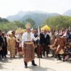 Prosesi Turun Mandei di Begawi Festival 2026, Pangdam XXI/Radin Inten Kristomei Sianturi Resmi Jadi Keluarga Adat Lampung
