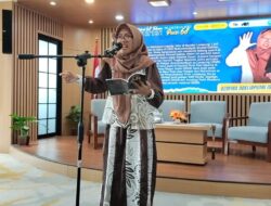 Sutardji Calzoum Bachri Puji Konsistensi Isbedy, Peluncuran ‘Puisi 68’ Dihadiri Penyair Nasional