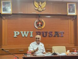 PWI Pusat Desak Hotman Paris Minta Maaf, Pernyataan Dinilai Rendahkan Martabat Wartawan