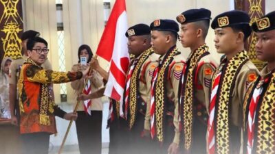 Bupati Hamartoni Lepas Kontingen Kwarcab Lampung Utara ke Jambore Nasional XII