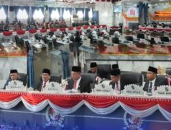Bupati Hamartoni dan Wabup Romli Hadiri Paripurna Pidato Kenegaraan Presiden